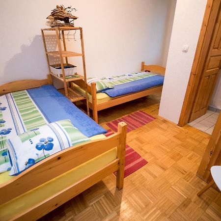 Guest House Frata Dvor Екстер'єр фото