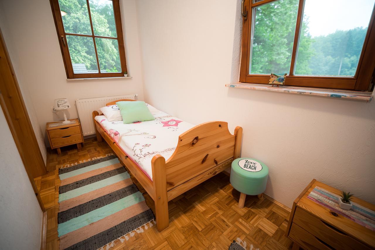 Guest House Frata Dvor Екстер'єр фото